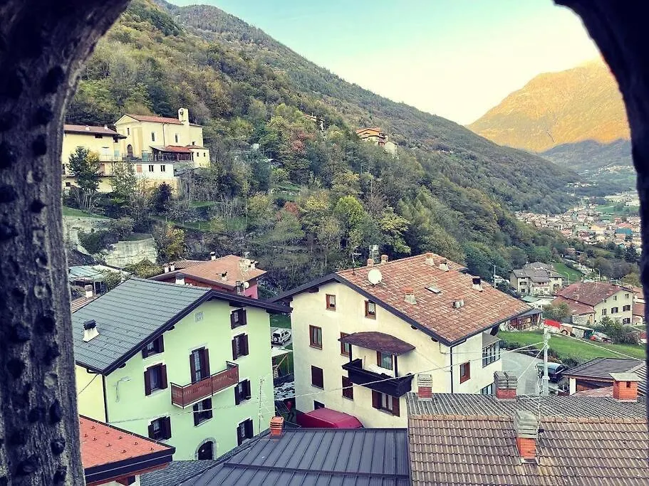 Dom wakacyjny Casa Vacanze La Torre Malonno